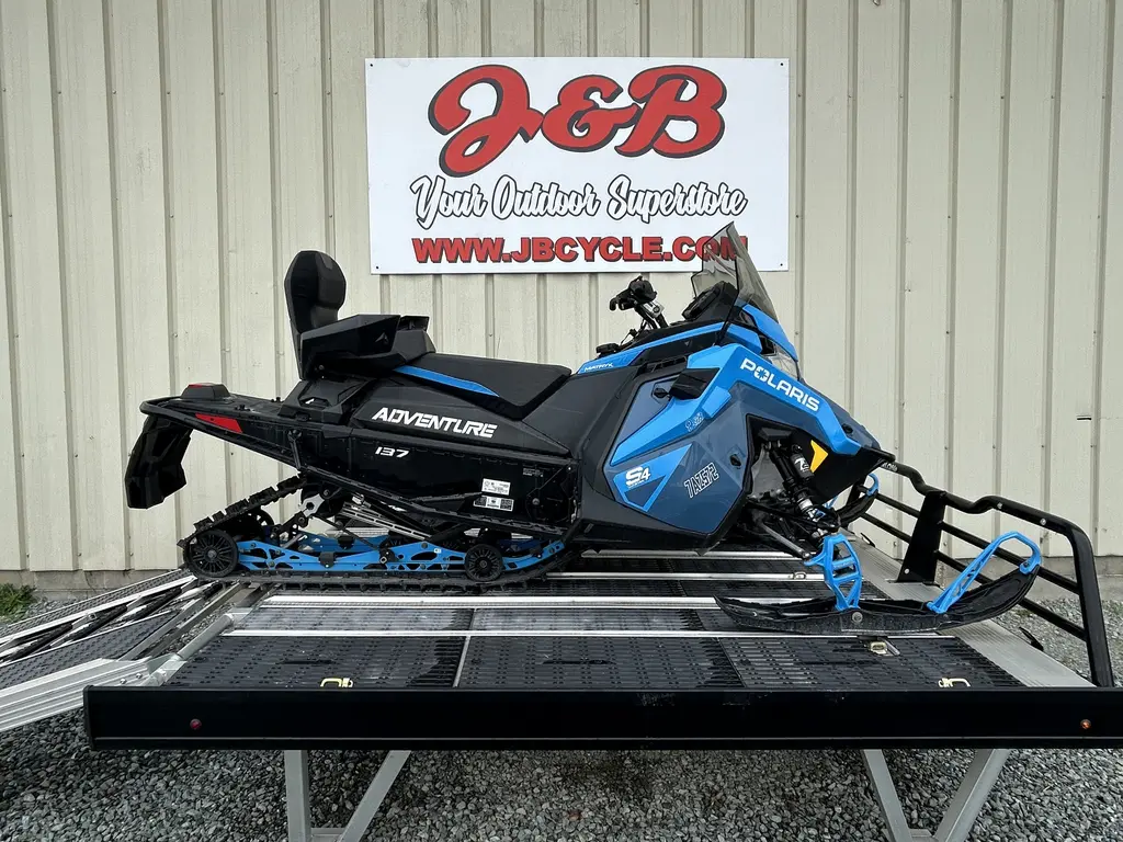 2024 Polaris ProStar S4 Indy Adventure 137 Zenith Blue