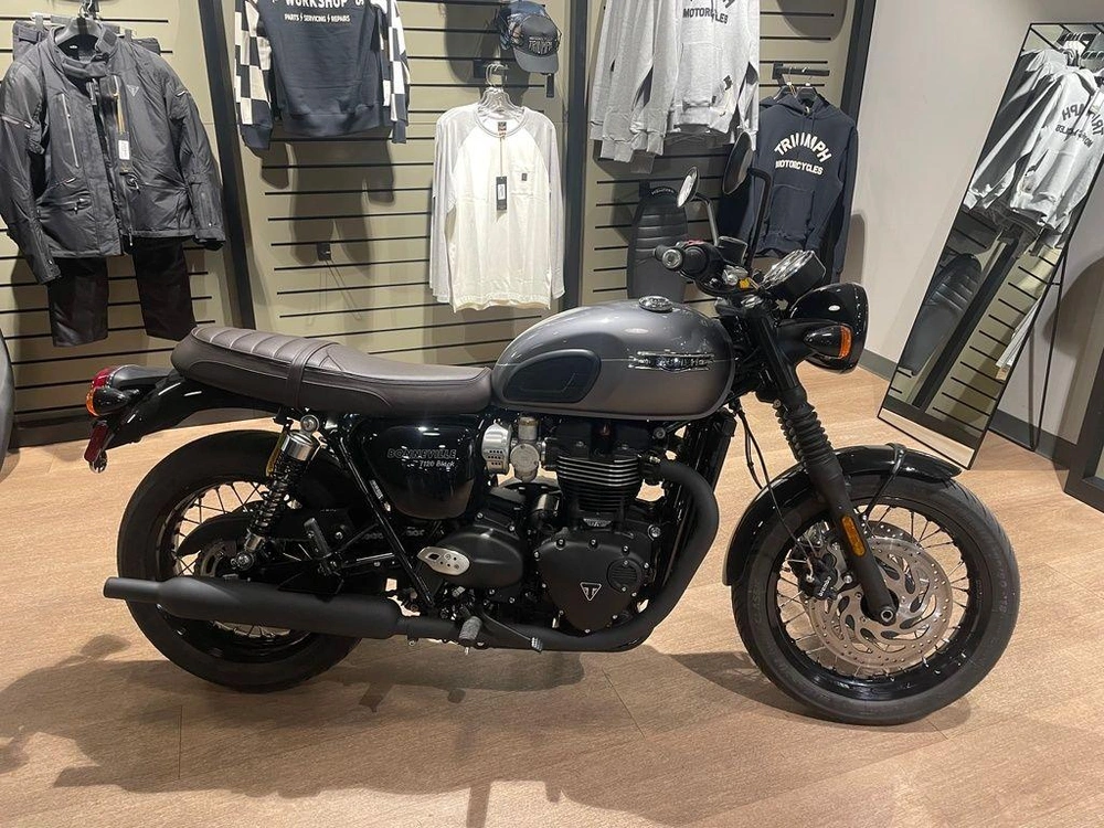 2025 Triumph Bonneville T120 Black - Graphite / Matt Graphite alt