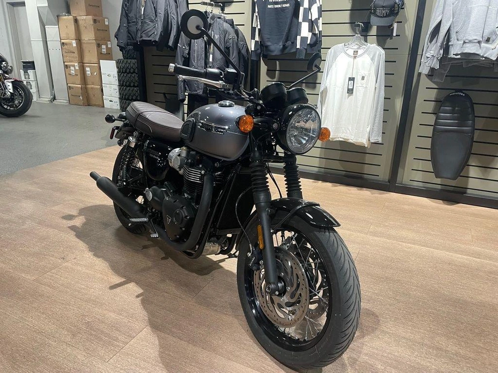 2025 Triumph Bonneville T120 Black - Graphite / Matt Graphite alt