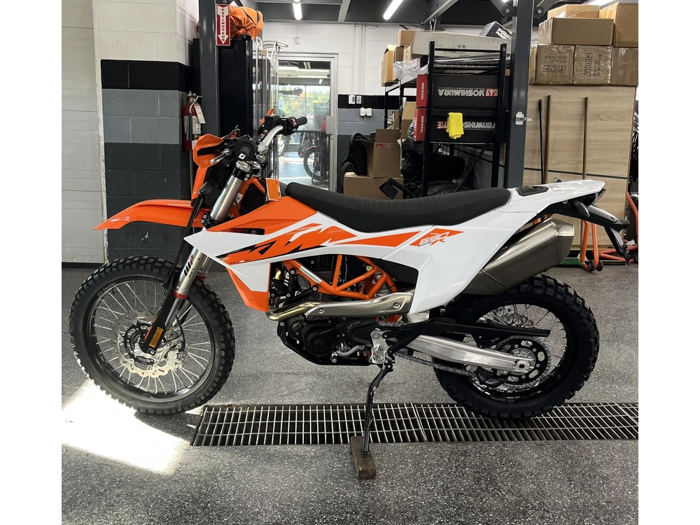 Ktm 690 Enduro R 2026 alt