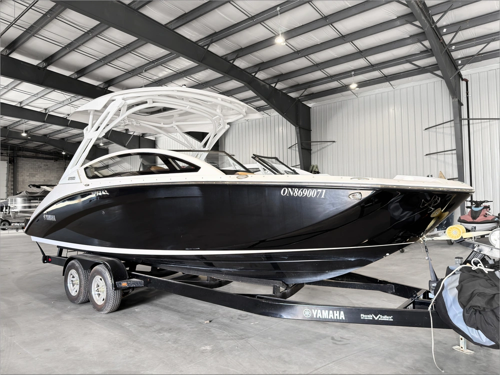 2022 Yamaha 275sd Luxury Day Boat Only 52 Hours / No Luxury Tax* alt