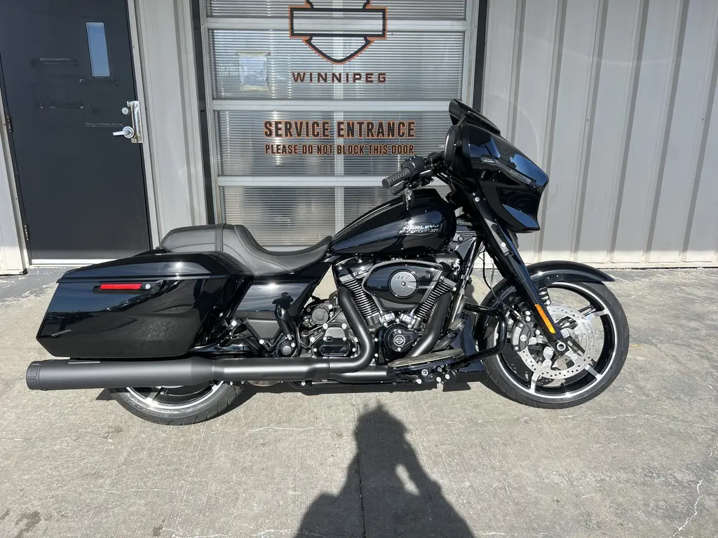 2025 Harley-Davidson FLHX - Street Glide 