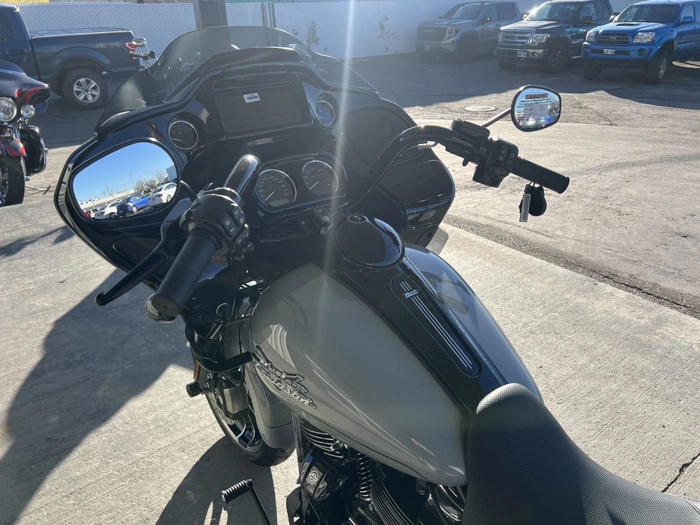 2025 Harley-davidson Road Glide 3 alt