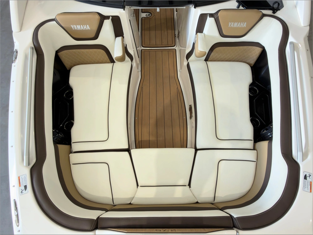 2022 Yamaha 275sd Luxury Day Boat Only 52 Hours / No Luxury Tax* alt