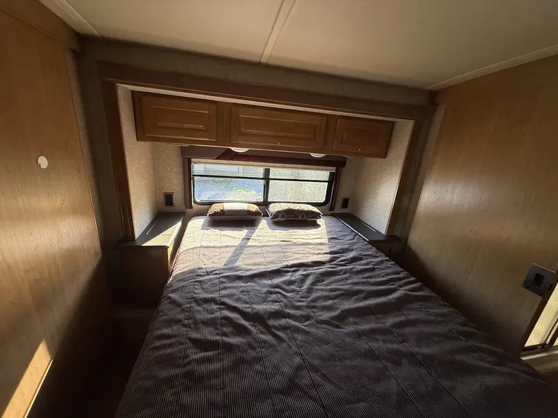 2011 Winnebago Sunstar Itasca 35RF thumbnail 8