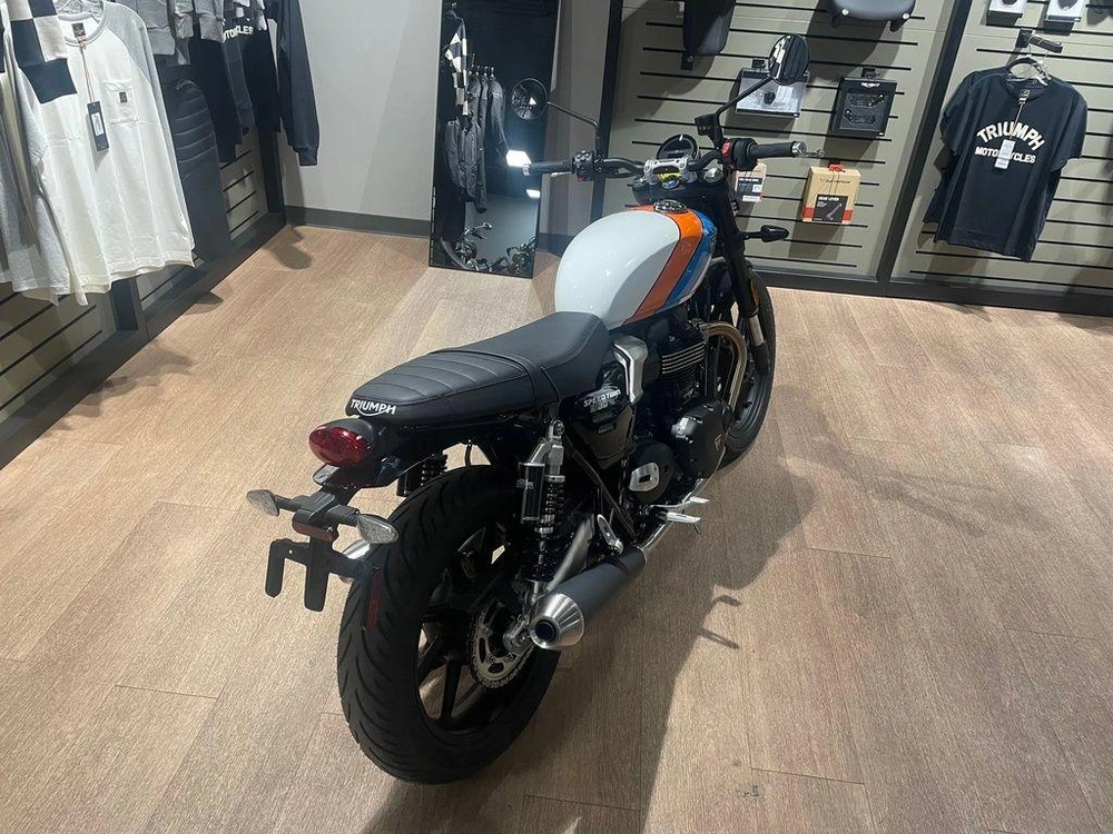 2025 Triumph Speed Twin 900 alt