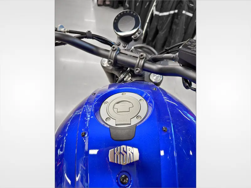 2024 Yamaha XSR700 thumbnail 5