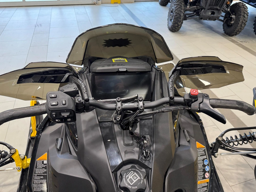 2025 Ski-doo Demo - Mxz Xrs Comp. 850 E-tec Turbo R Ripsaw Ii 2-ply 1.25" Shot 10.25t alt