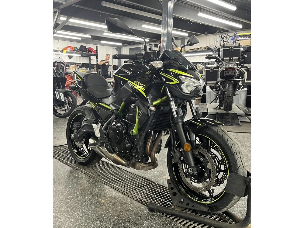 Kawasaki Er650 2020 alt