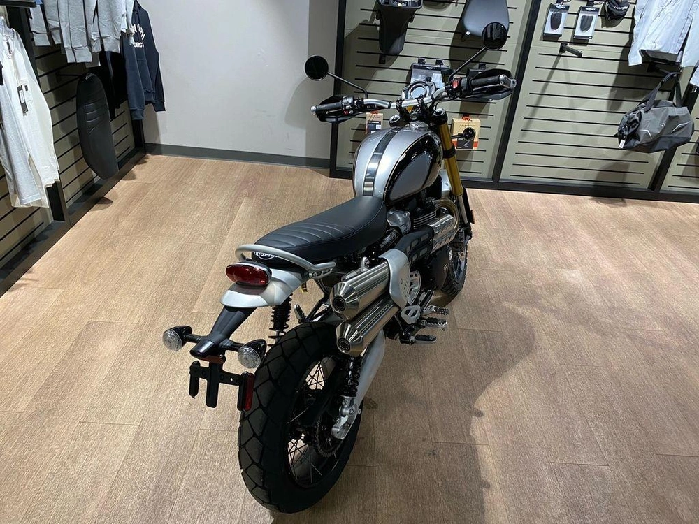 2025 Triumph Scrambler 1200 Xe alt