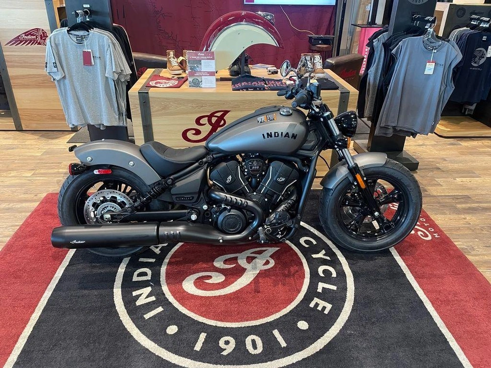 2025 Indian Motorcycle Scout Bobber Sixty Ltd alt