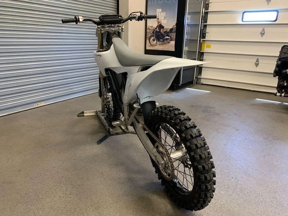 2024 Stark Future Stark Varg Mx19 80hp - White alt