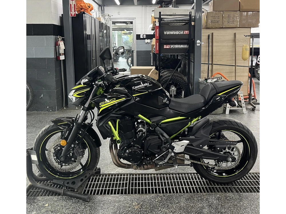 Kawasaki Er650 2020 alt