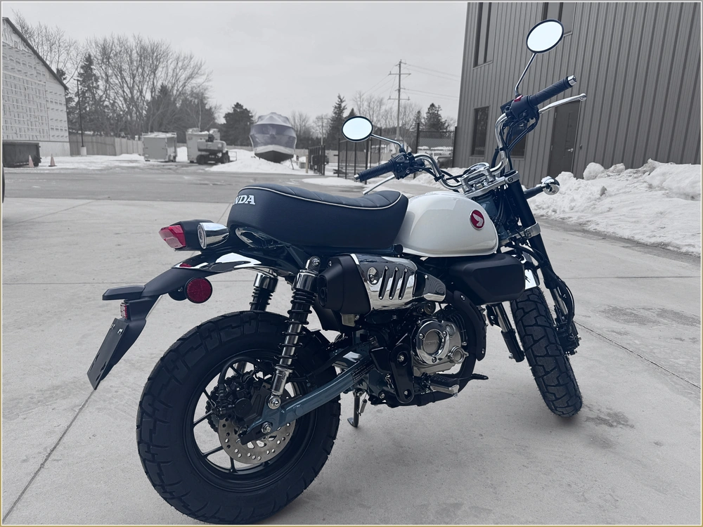 2025 Honda Monkey alt