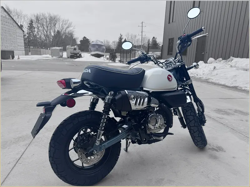 2025 Honda Monkey thumbnail 6
