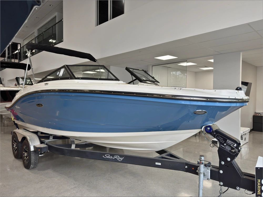 2023 Sea Ray Spx 190 No Luxury Tax* alt