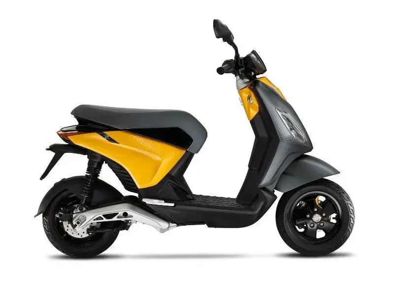2022 Piaggio 1 Active thumbnail 3