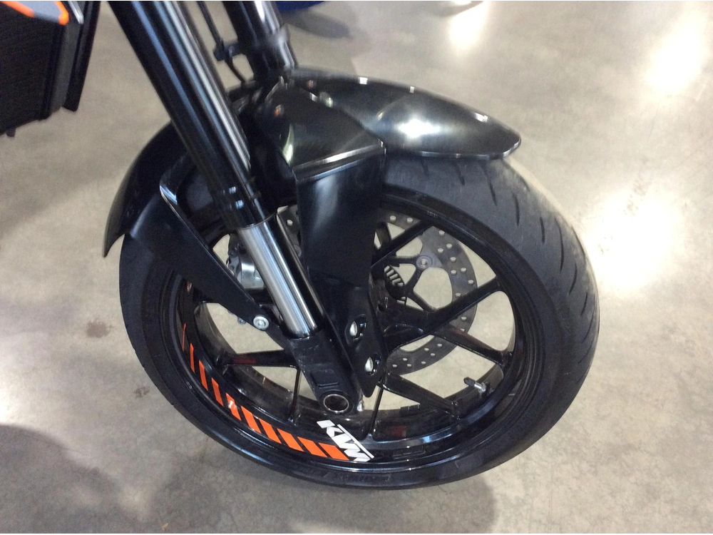 2014 Ktm Duke 690 alt