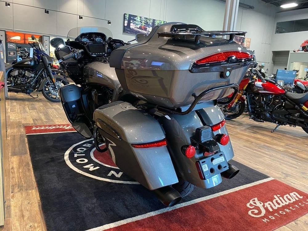 2025 Indian Motorcycle Pursuit Dark Horse 112 Ra Powerband Audio alt