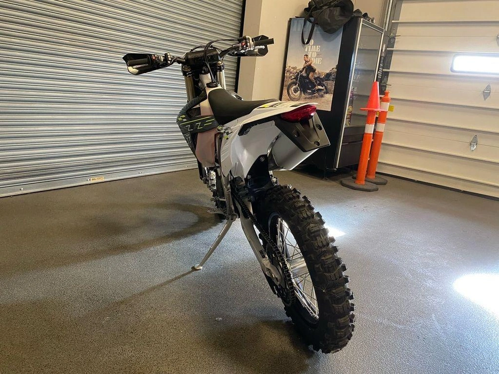 2026 Triumph Tf250-e alt