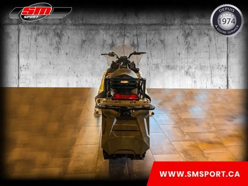 Polaris 550 VOYAGEUR 144 ES 2025