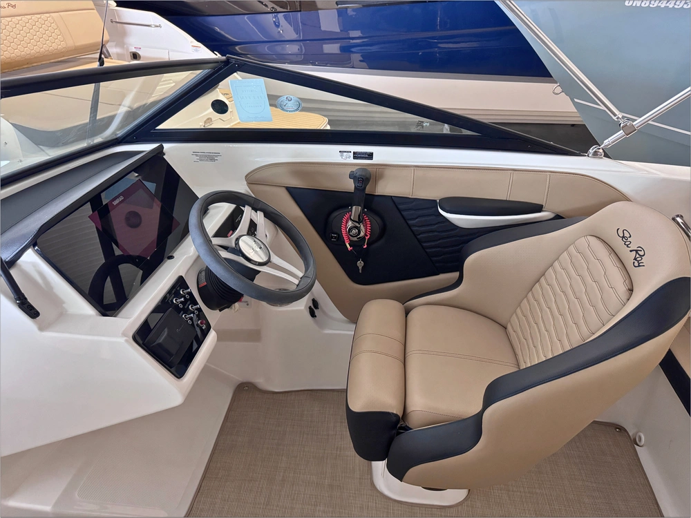 2023 Sea Ray Spx 190 No Luxury Tax* alt