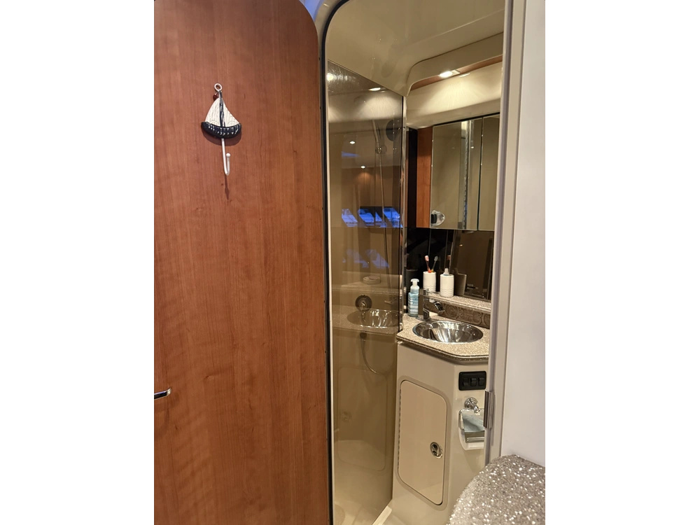 2011 Cruisers Yachts 360 Express alt