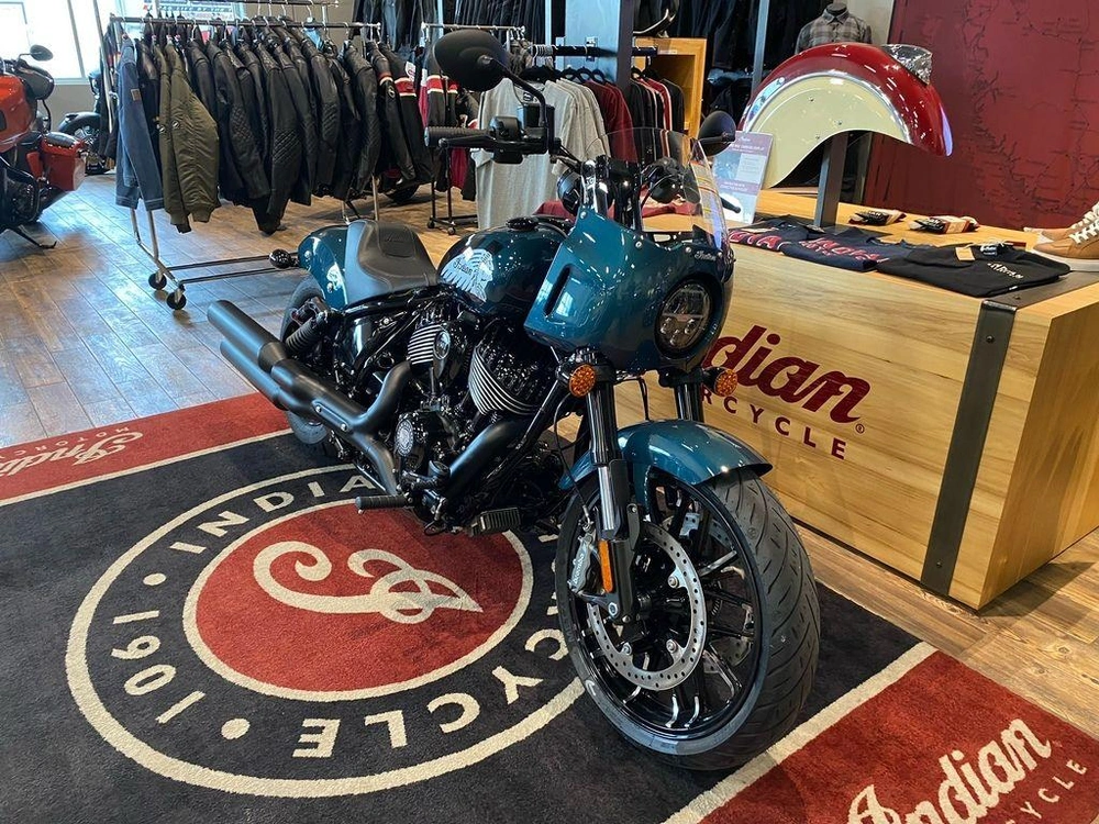 2025 Indian Motorcycle Sport Chief alt