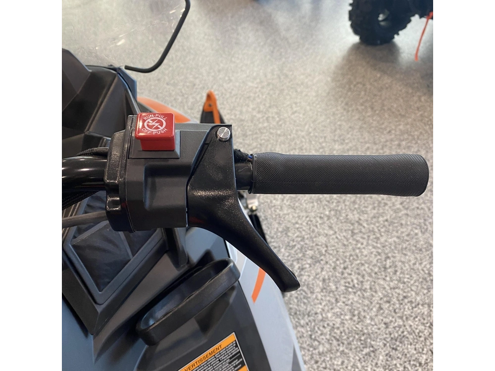 2025 Polaris 550 Switchback Sport 144 alt