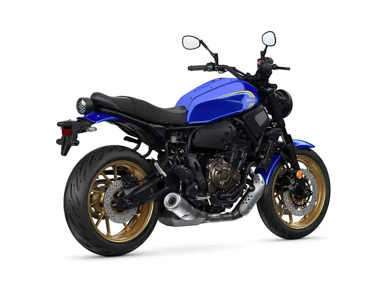 2024 Yamaha XSR700 thumbnail 18