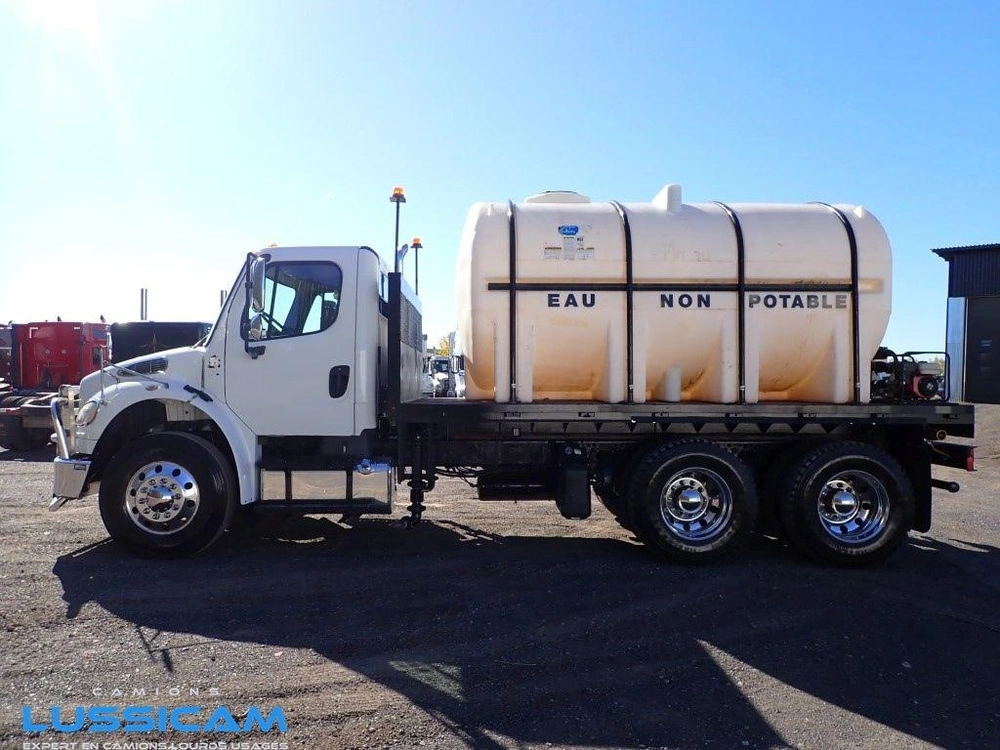 Freightliner M2-106 2014