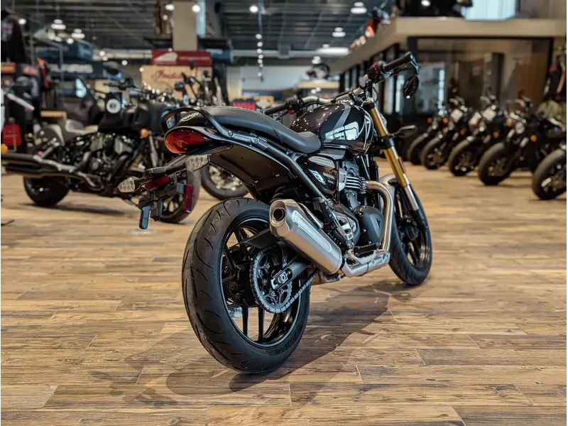 2026 Triumph Speed 400 // Phantom Black/Storm Grey