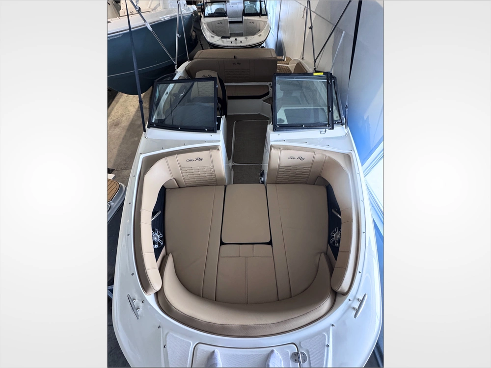 2023 Sea Ray Spx 190 No Luxury Tax* alt