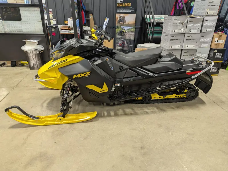 2024 Ski-Doo MXZ NEOP 6EFI BK 120 1.2RS