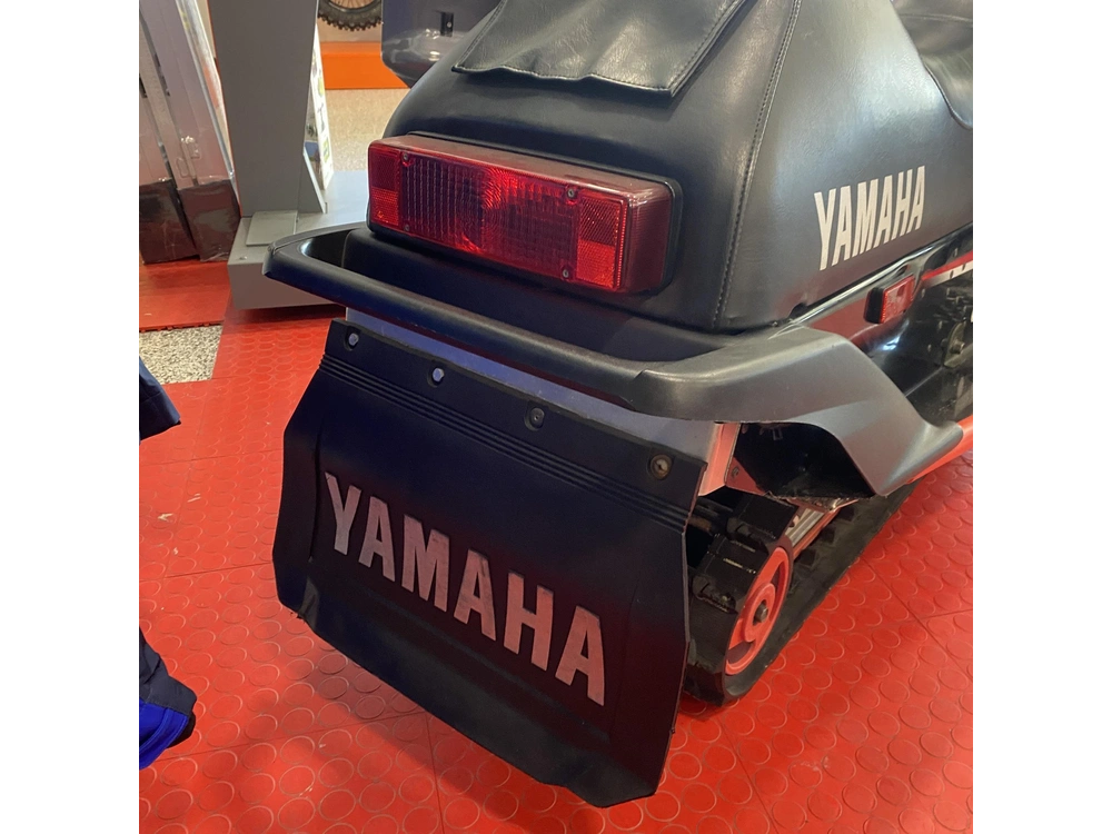 1998 Yamaha Vmax 600 alt