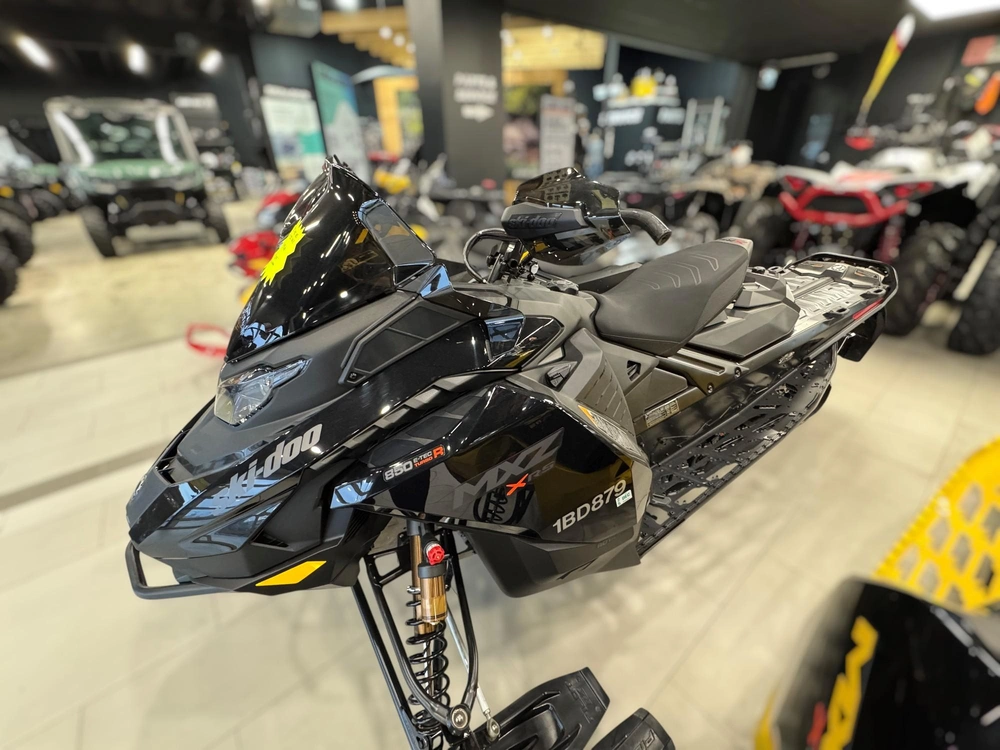 2025 Ski-doo Demo - Mxz Xrs Comp. 850 E-tec Turbo R Ripsaw Ii 2-ply 1.25" Shot 10.25t alt