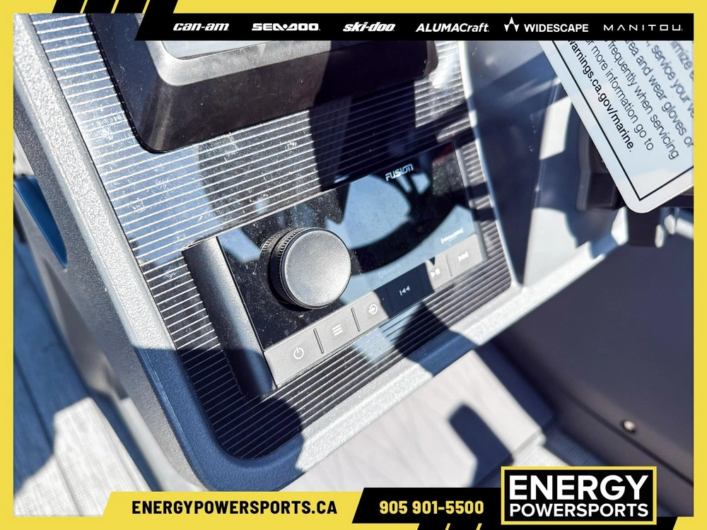 2025 Manitou Explore Switchback 22max Trifold Stealth alt