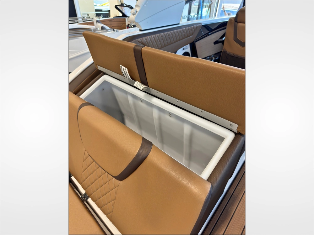 2025 Yamaha 222sd- Demo $4,000 Black Friday Rebate alt