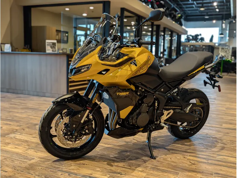 2026 Triumph Tiger Sport 800 // Cosmic Yellow/Sapphire Black