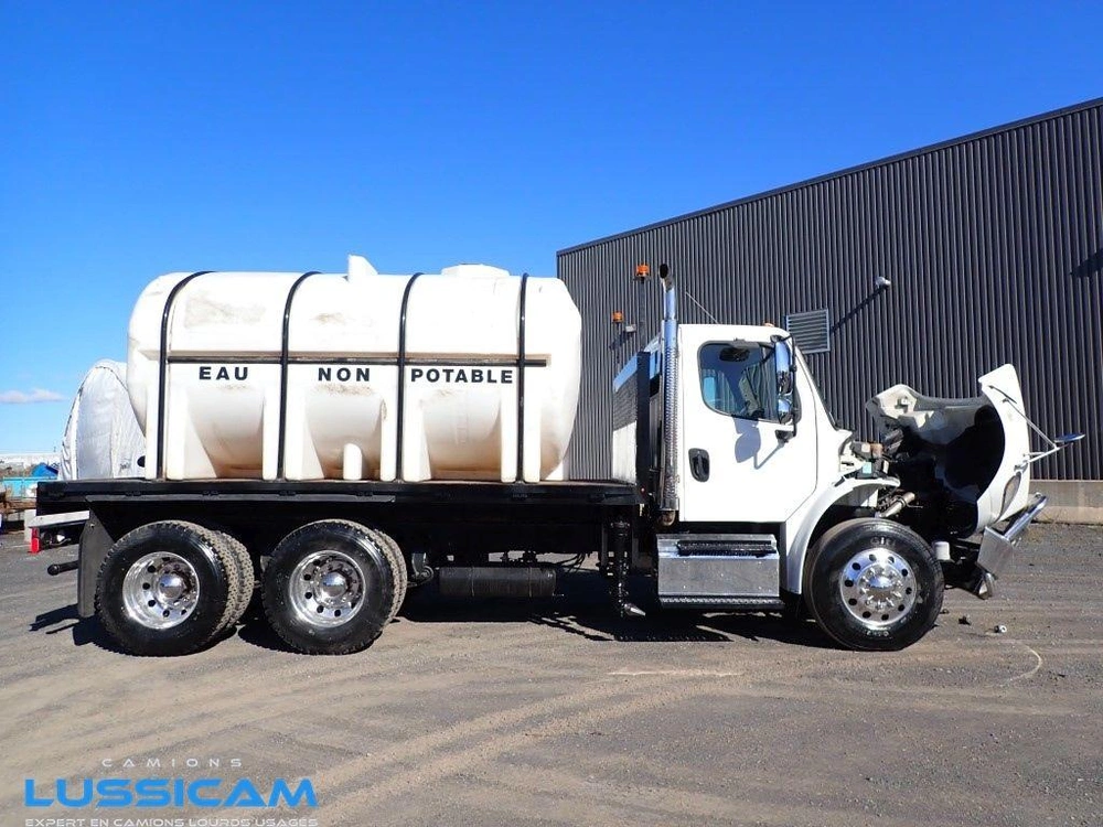 Freightliner M2-106 2014
