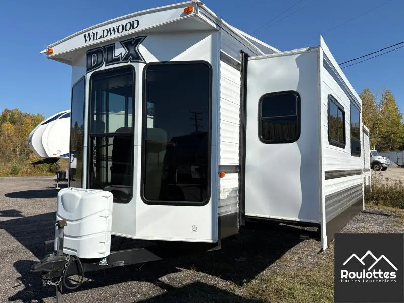 2015 Wildwood 353 flfb