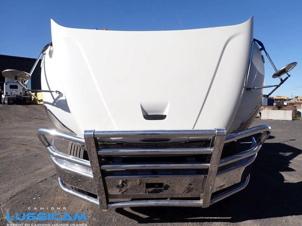 Freightliner M2-106 2014