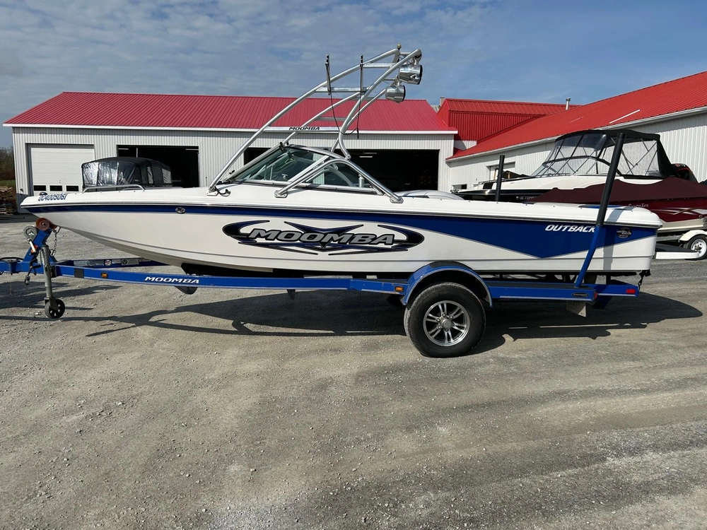 Moomba Outback 2008 alt