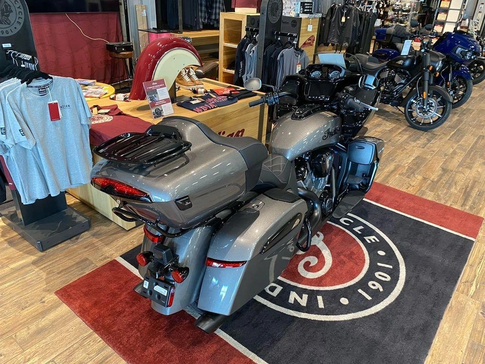 2025 Indian Motorcycle Pursuit Dark Horse 112 Ra Powerband Audio alt