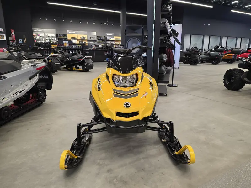 2026 Ski-Doo MXZ 200