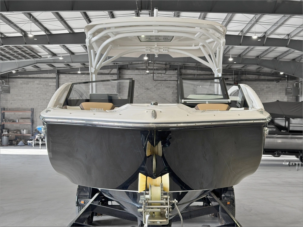 2022 Yamaha 275sd Luxury Day Boat Only 52 Hours / No Luxury Tax* alt