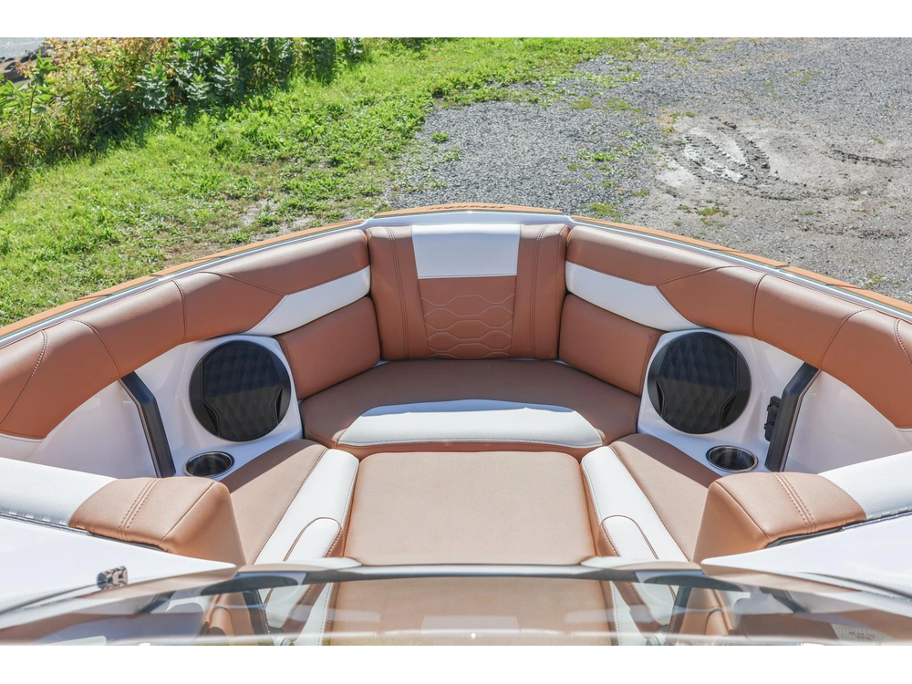 2026 Malibu 23 Lsv alt