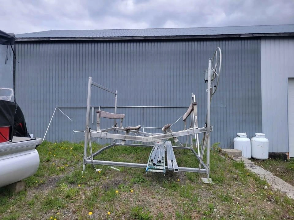 Autre Élévateur À Bateau Avec Toiture 3000lbs None alt