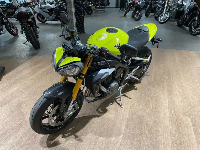 2026 Triumph SPEED TRIPLE 1200 RX - LIMITED EDITION