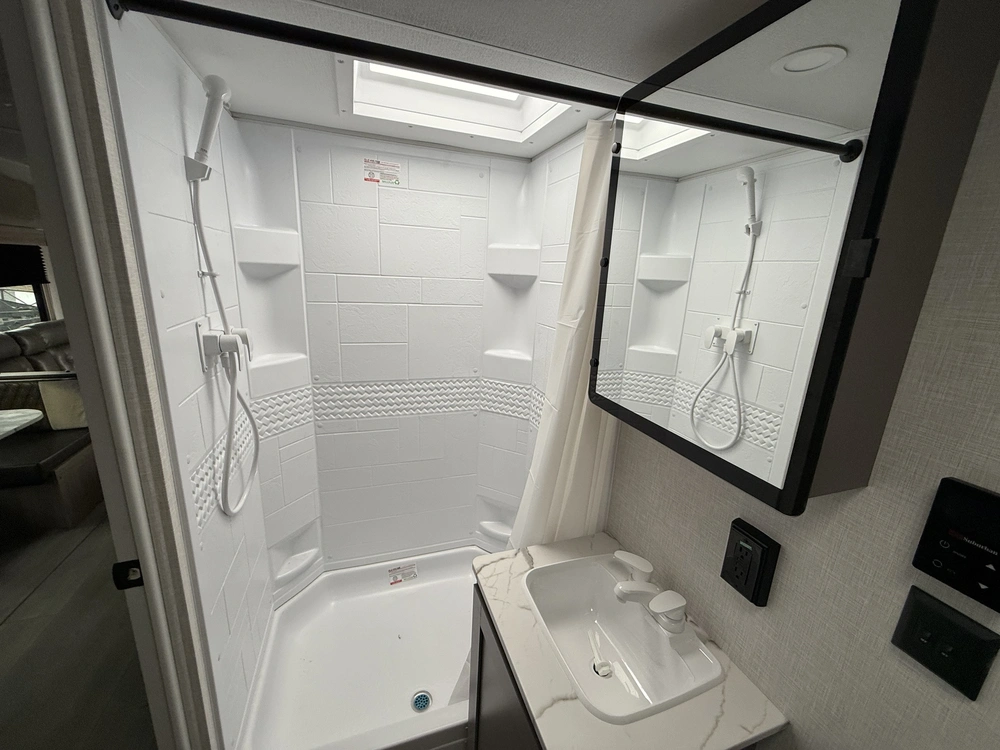 Kz-rv Sportsmen Se 332bhkse 2026 alt